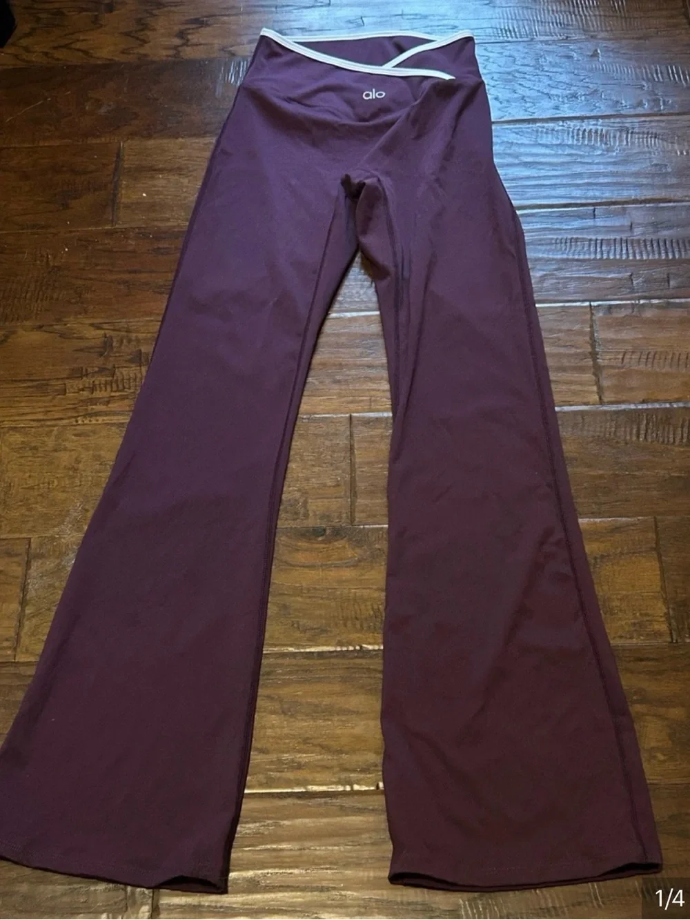 ALO  flare leggings